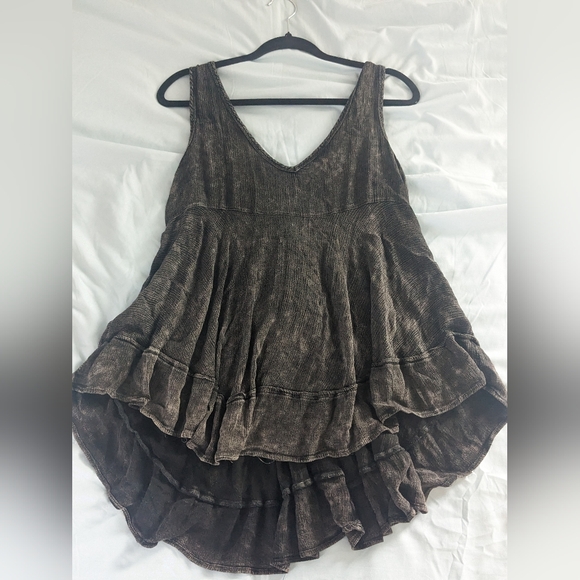 Asymmetrical Top - Picture 1 of 3